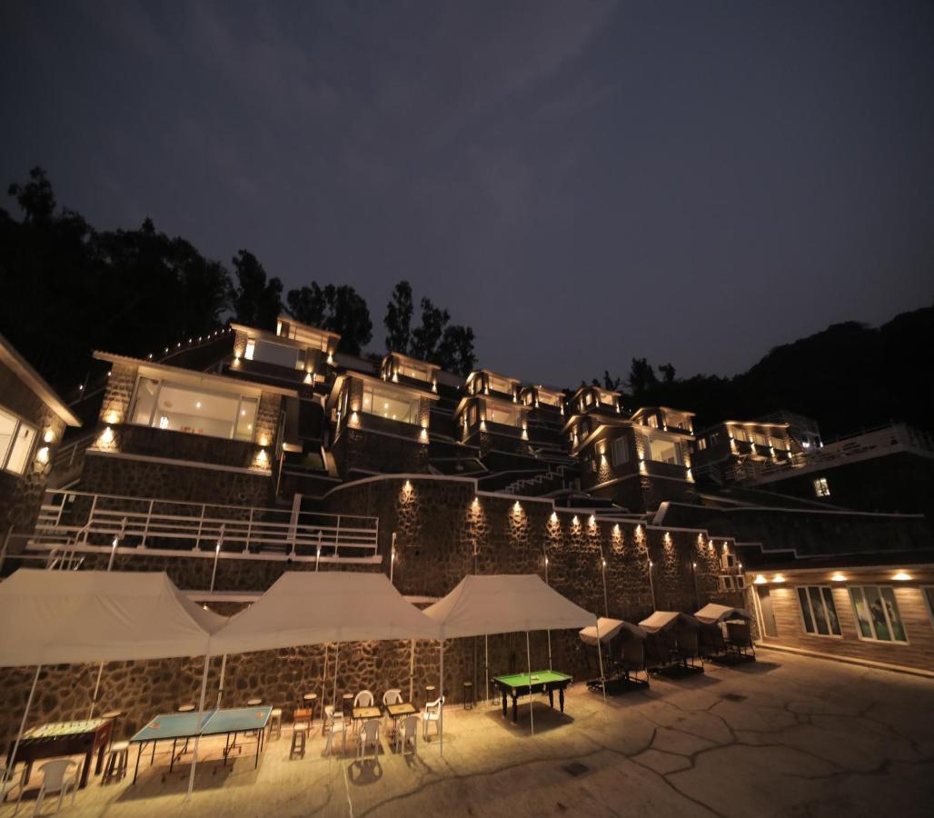 360 South, Khandala Lonavala Exterior foto